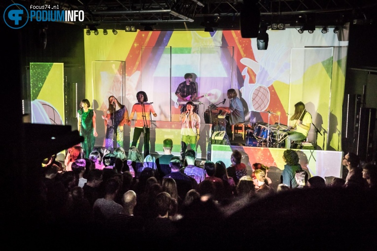 Foto Superorganism op Superorganism - 20/02 - Sugarfactory