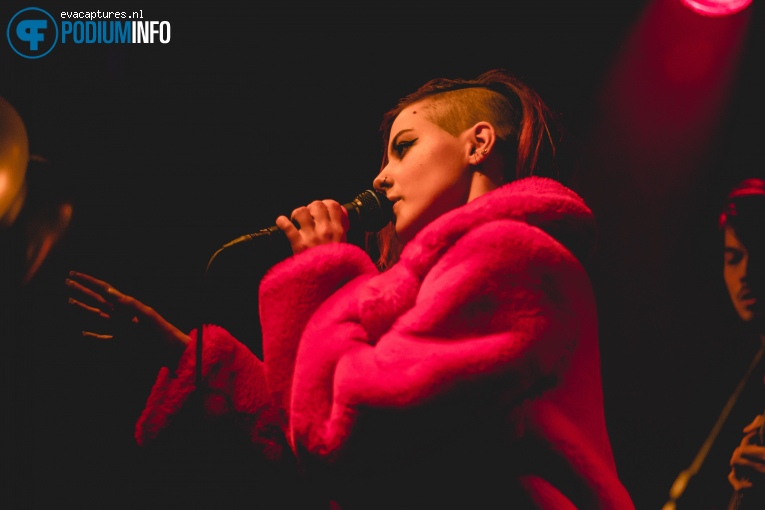 Foto Lakshmi op Roxeanne Hazes - 3/3 - Rotown