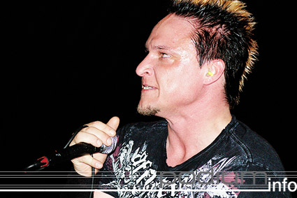Sonic Syndicate op Sonic Syndicate - 8/2 - Paradiso foto