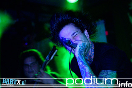 Suicide Silence op Suicide Silence - 2/2 - Baroeg foto