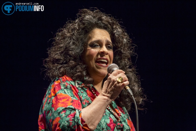 Gal Costa op Gal Costa / Gilberto Gil / Nando Reis - 13/03 - Melkweg foto