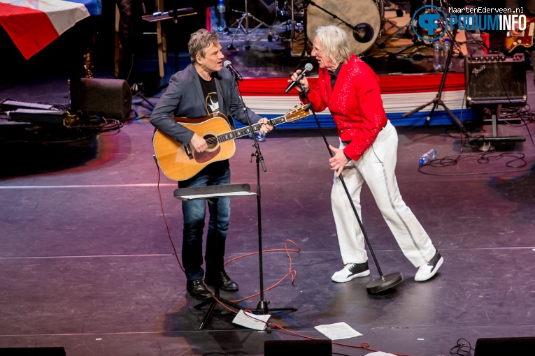 Bart Peeters op Freek de Jonge Neerlands Hoop in Concert - 13/02 - Carré foto