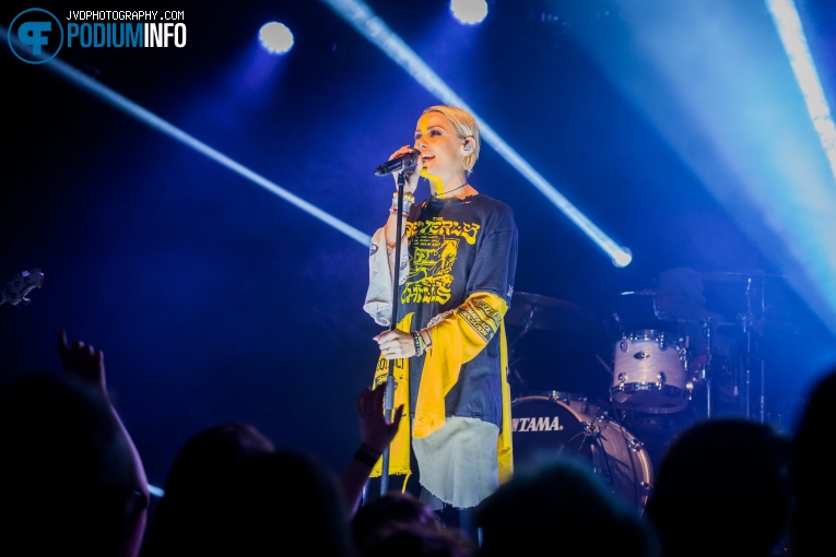 Foto Tonight Alive op Tonight Alive - 16/3 - Melkweg