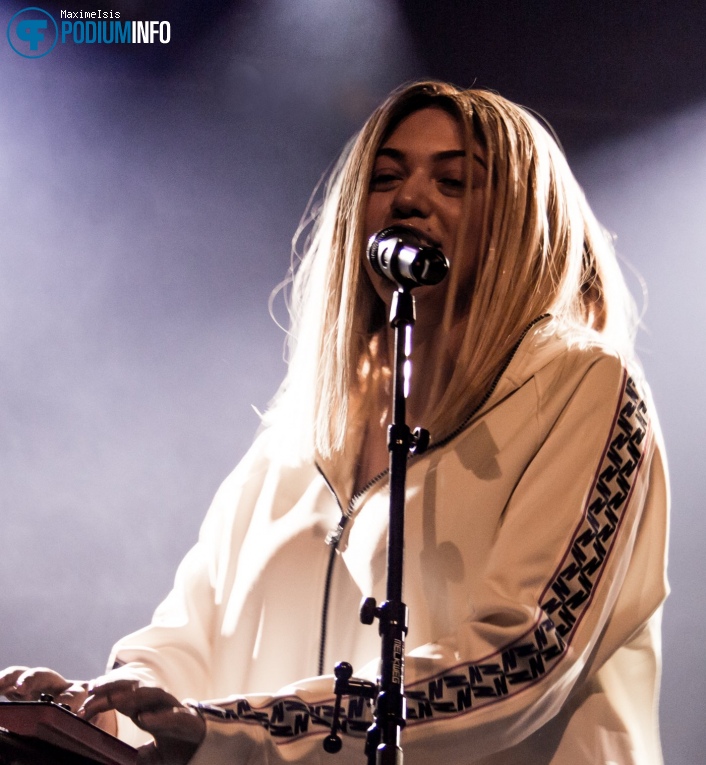 Foto Mahalia op Mahalia - 27/03 - Melkweg