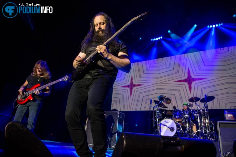 John Petrucci op G3 - 31/03 - De Oosterpoort foto