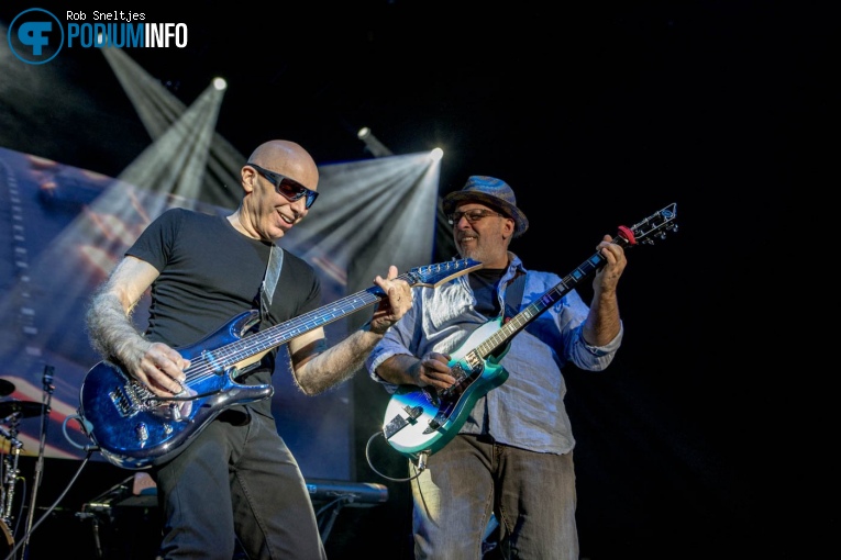 Joe Satriani op G3 - 31/03 - De Oosterpoort foto