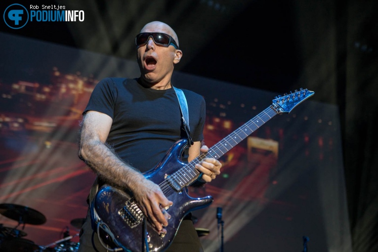 Joe Satriani op G3 - 31/03 - De Oosterpoort foto