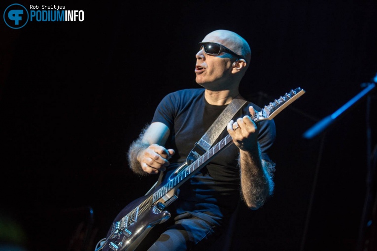 Joe Satriani op G3 - 31/03 - De Oosterpoort foto
