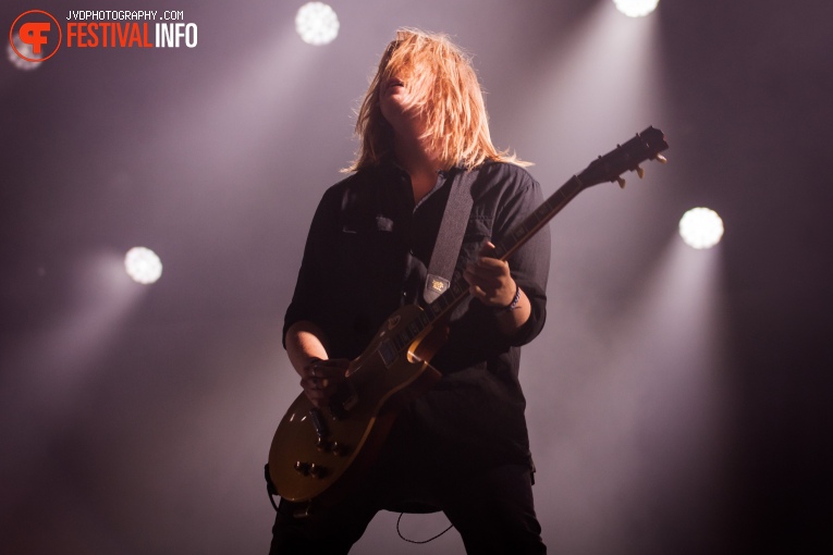 Nothing But Thieves op Paaspop Schijndel 2018 - Zondag foto