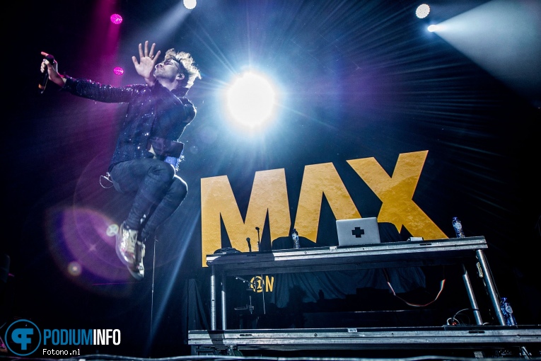 MaX op Fall Out Boy - 04/04 - AFAS Live foto