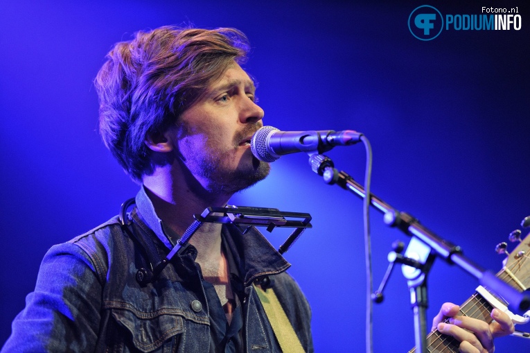 Matthew Crosby op Jacqueline Govaert - 13/04 - Paradiso foto
