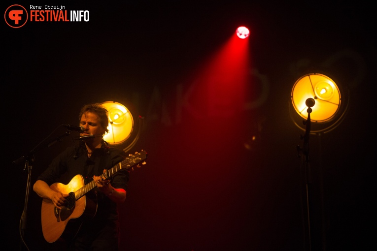 Foto Tom McRae op Naked Song Festival 2018