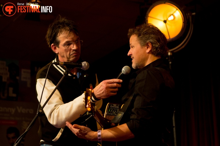Foto Tom McRae op Naked Song Festival 2018