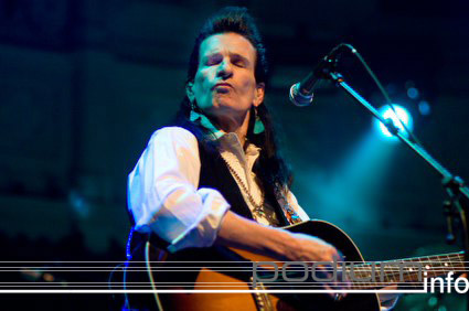 Foto Willy DeVille op Willy DeVille - 15/02 - Paradiso