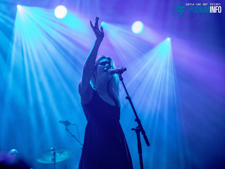 Myrkur op Epica - 14/04 - 013 foto