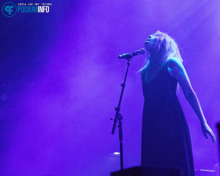 Myrkur op Epica - 14/04 - 013 foto