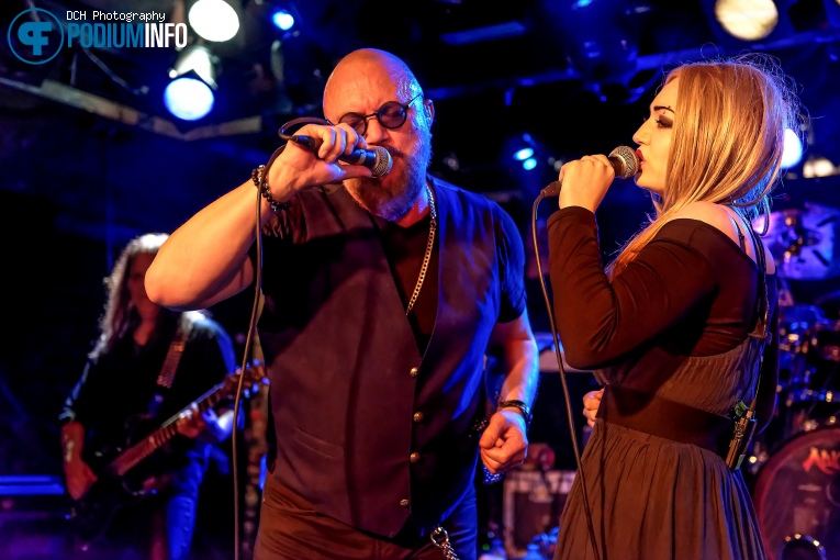Foto Geoff Tate op Angra - 15/4 - Baroeg