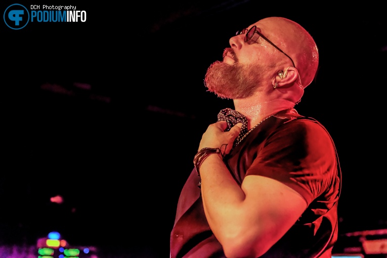 Geoff Tate op Angra - 15/4 - Baroeg foto