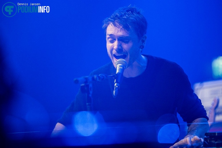 Air Traffic op Air Traffic - 17/04 - TivoliVredenburg foto