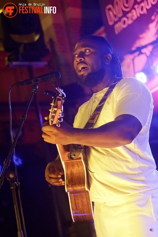 Kele Okereke op Motel Mozaïque 2018 foto