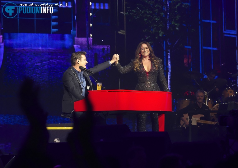 Trijntje Oosterhuis op Holland Zingt Hazes - 20/04 - Ziggo Dome foto