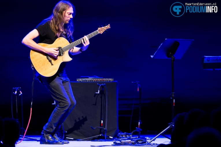 Justin Hayward op Justin Hayward - 24/04 - TivoliVredenburg foto