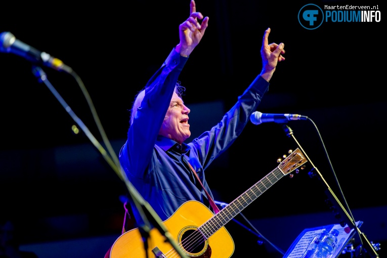 Justin Hayward op Justin Hayward - 24/04 - TivoliVredenburg foto