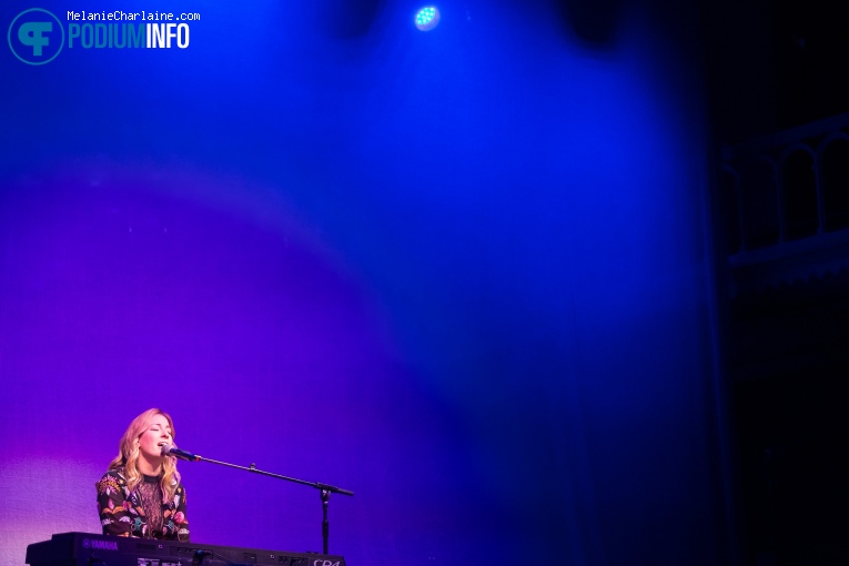 Lauren Jones op Anastacia 23/04 - Paradiso foto