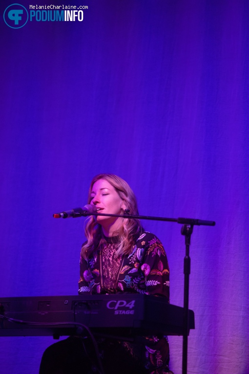 Foto Lauren Jones op Anastacia 23/04 - Paradiso