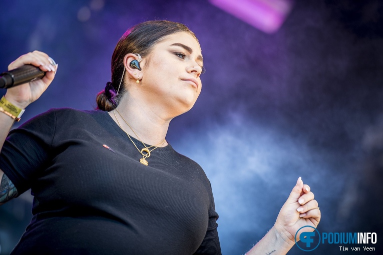 Roxeanne Hazes op Bevrijdingsfestival Utrecht 2018 foto