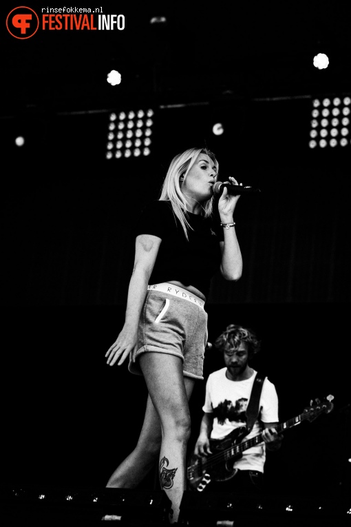 Miss Montreal op Bevrijdingsfestival Overijssel - 05/05 - Zwolle foto