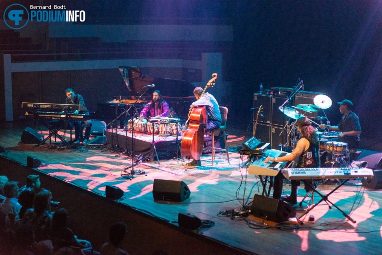 Stanley Clarke op Stanley Clarke - 15/05 - TivoliVredenburg foto