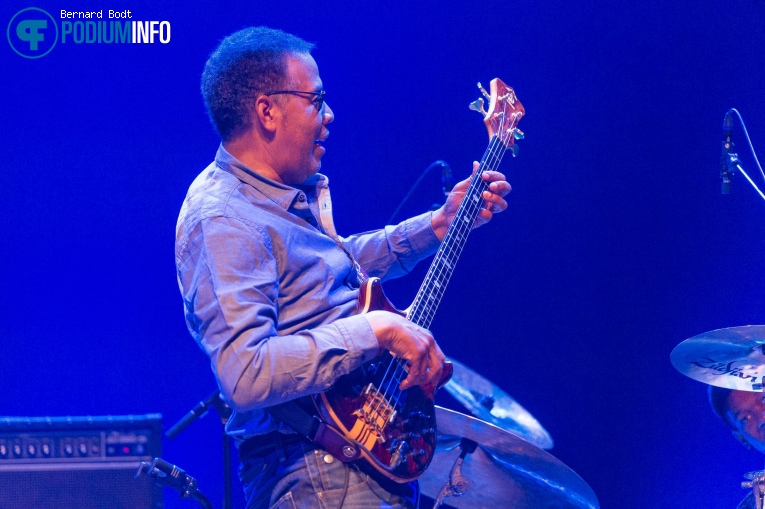 Stanley Clarke op Stanley Clarke - 15/05 - TivoliVredenburg foto