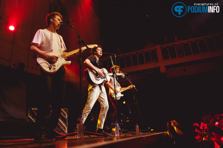 New Hope Club op The Vamps - 16/5 - Paradiso foto