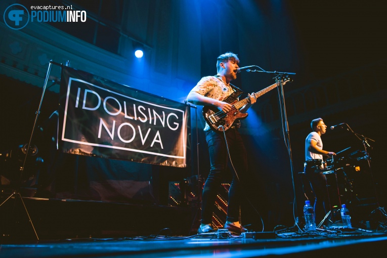 Idolising Nova op The Vamps - 16/5 - Paradiso foto