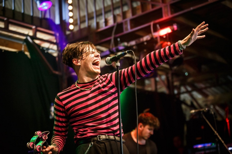 Yungblud op Dauwpop 2018 foto