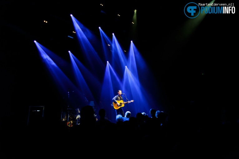 Kiefer Sutherland op Kiefer Sutherland - 08/06 - TivoliVredenburg foto
