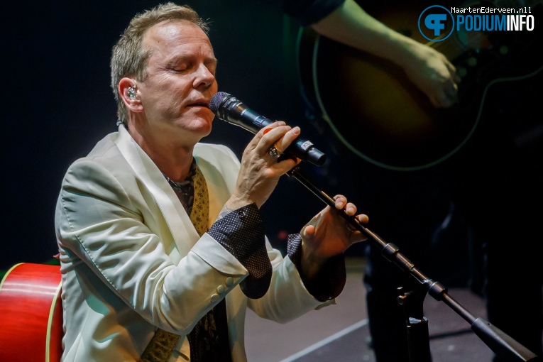 Kiefer Sutherland op Kiefer Sutherland - 08/06 - TivoliVredenburg foto