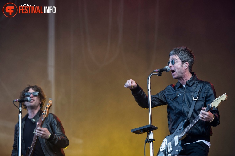 Noel Gallagher’s High Flying Birds op Pinkpop 2018 - zaterdag foto