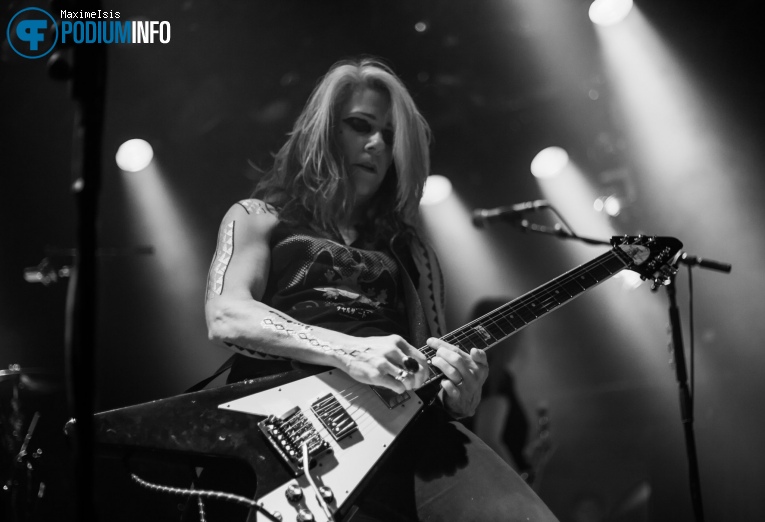 L7 op L7 - 15/06 - Melkweg foto