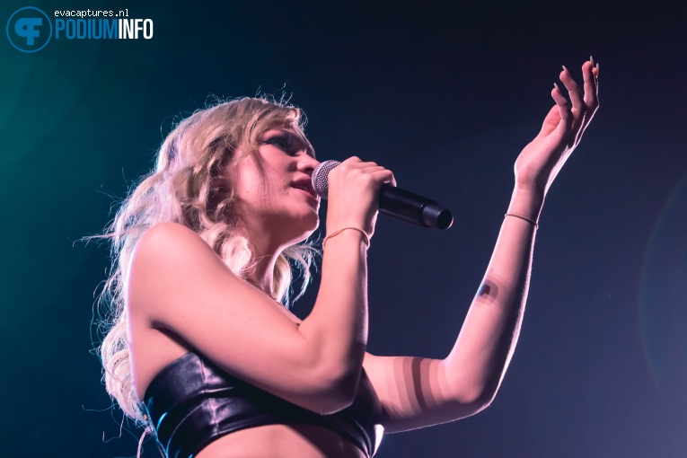 Joy op Demi Lovato - 18/06 - AFAS Live foto