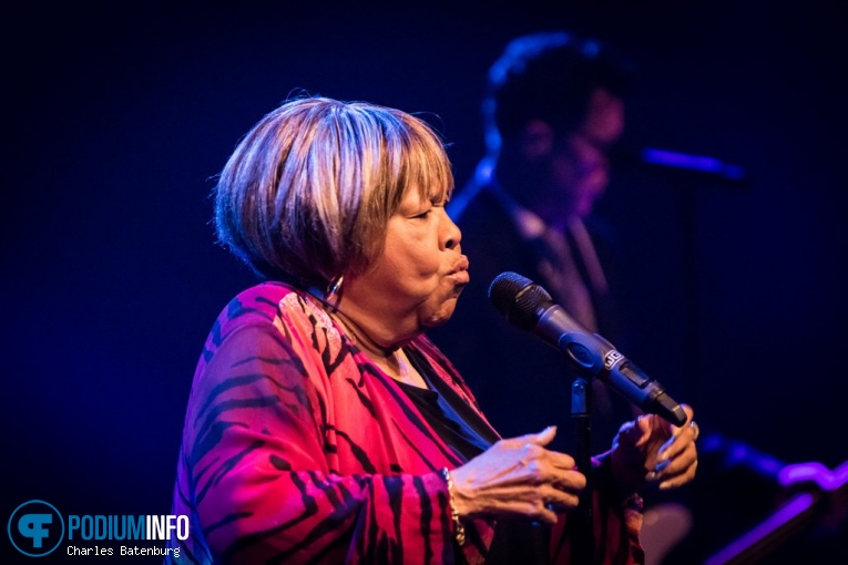 Mavis Staples op Mavis Staples - 04/07 - Rotterdamse Schouwburg foto