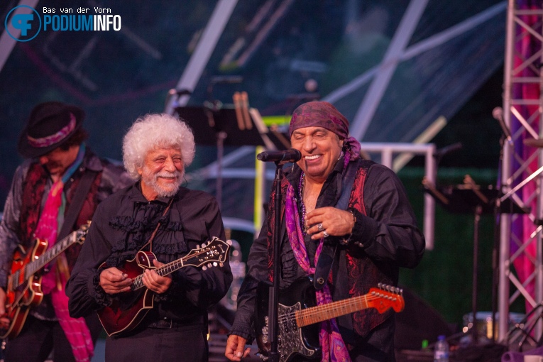 Little Steven & The Disciples of Soul op Little Steven & The Disciples of Soul - 06/07 - Openlucht Theater Amsterdamse Bos foto