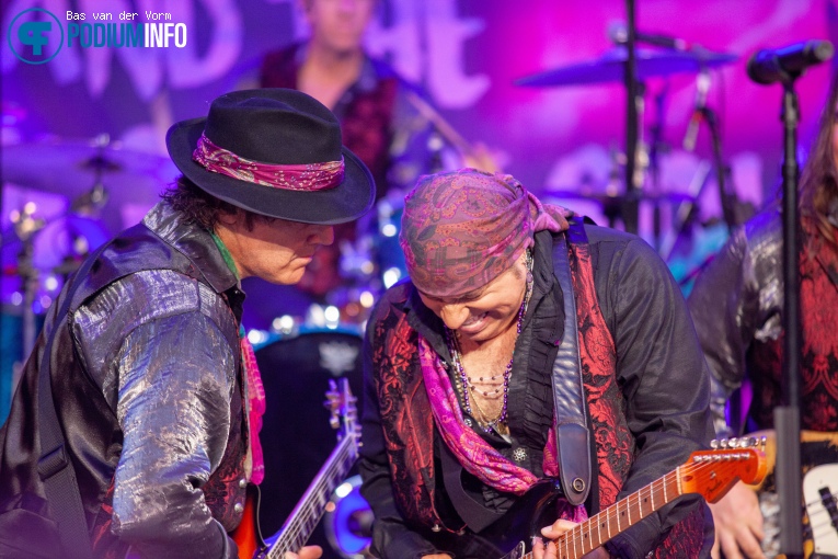 Little Steven & The Disciples of Soul op Little Steven & The Disciples of Soul - 06/07 - Openlucht Theater Amsterdamse Bos foto