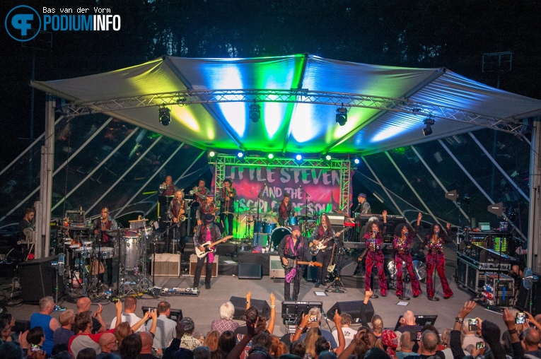 Little Steven & The Disciples of Soul op Little Steven & The Disciples of Soul - 06/07 - Openlucht Theater Amsterdamse Bos foto