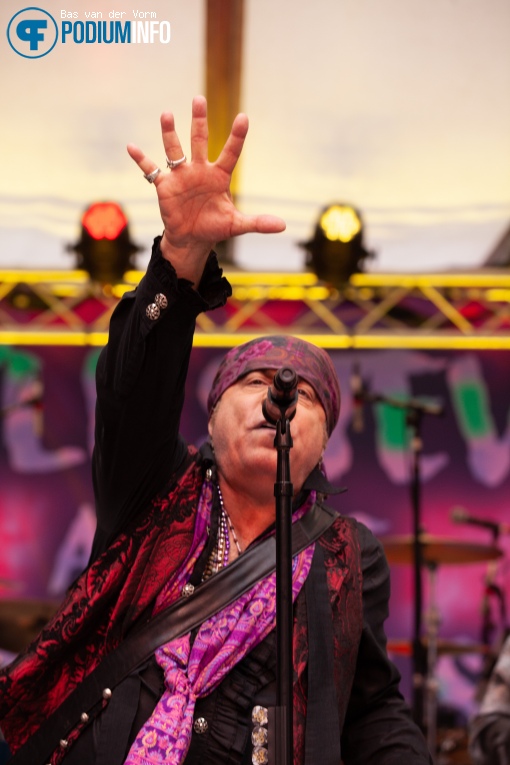 Little Steven & The Disciples of Soul op Little Steven & The Disciples of Soul - 06/07 - Openlucht Theater Amsterdamse Bos foto