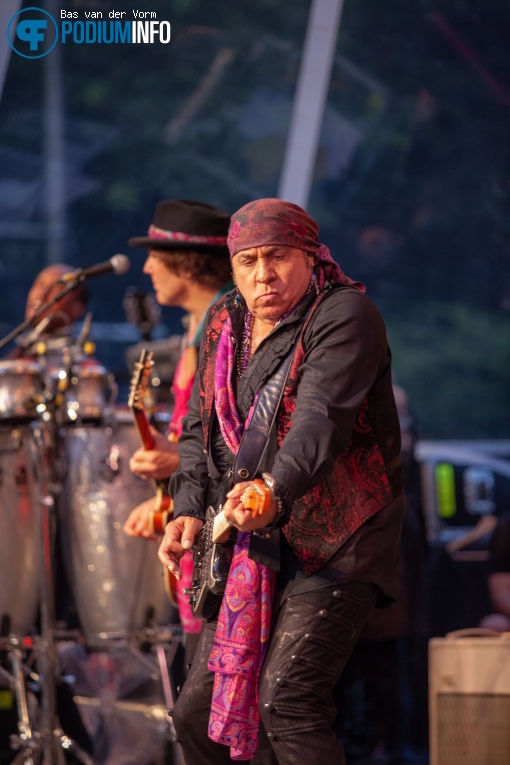 Little Steven & The Disciples of Soul op Little Steven & The Disciples of Soul - 06/07 - Openlucht Theater Amsterdamse Bos foto