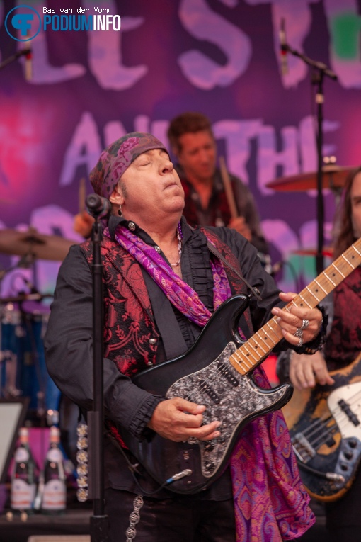 Little Steven & The Disciples of Soul op Little Steven & The Disciples of Soul - 06/07 - Openlucht Theater Amsterdamse Bos foto