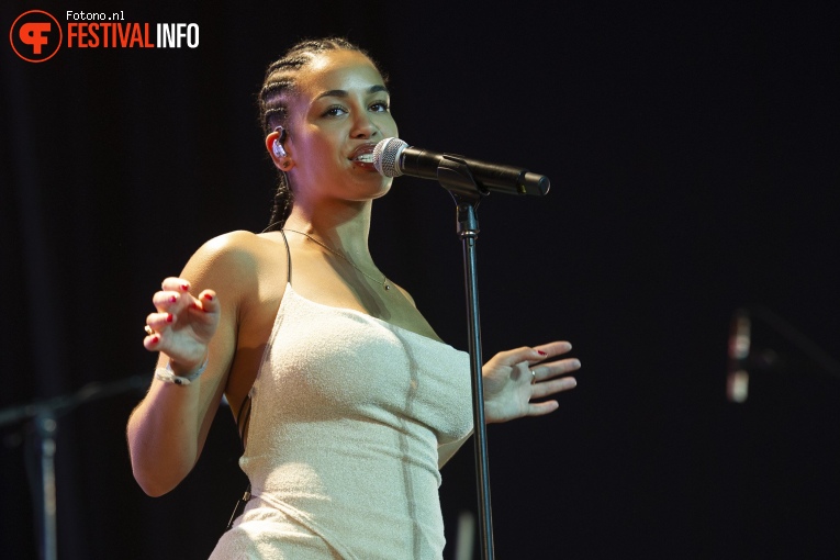 Jorja Smith op Down The Rabbit Hole 2018 - Vrijdag foto