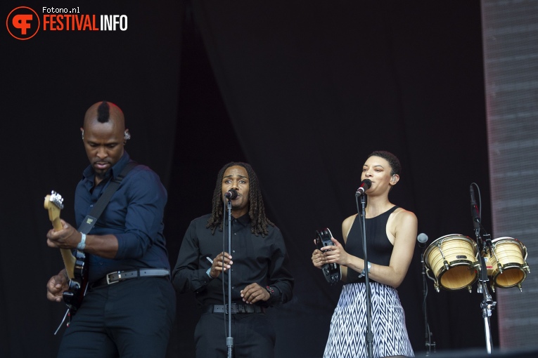 Leon Bridges op Down The Rabbit Hole 2018 - Vrijdag foto